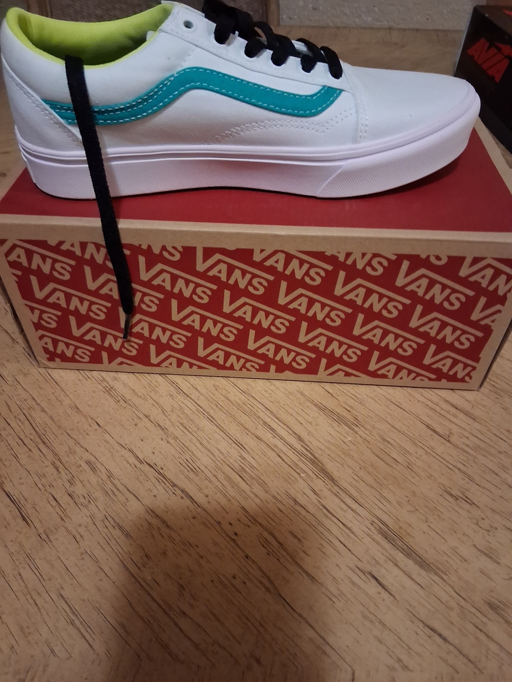 New In Box Vans White Low-Top Sneakers with Teal Stripe and Lime Lining 6 1/2